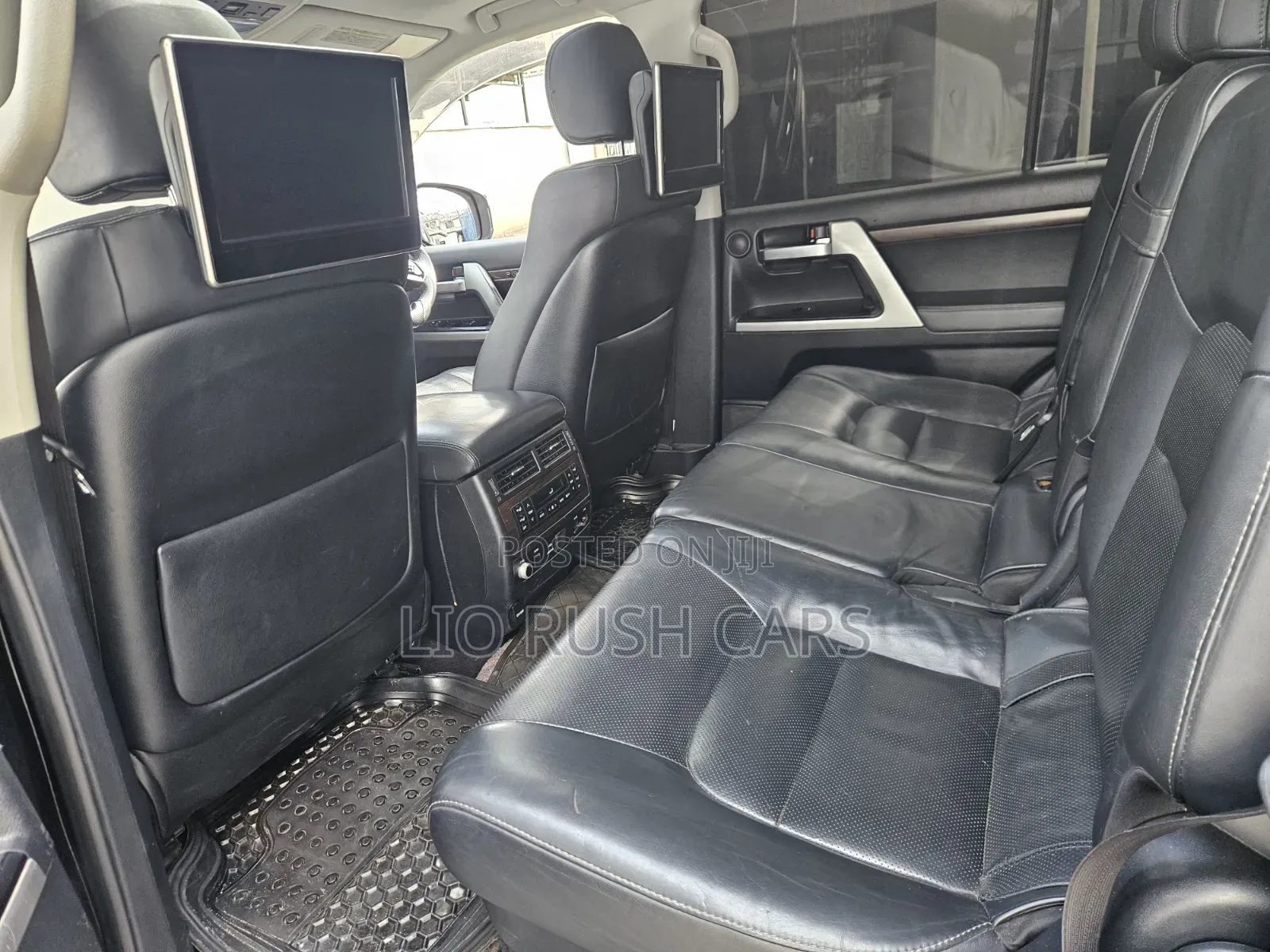 Toyota Land Cruiser 2016 Black