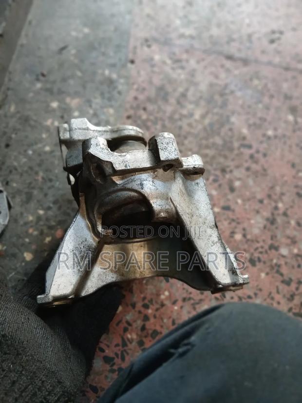Engine Mountain Honda Cr-V - thumbnail 2