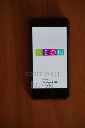 Neon Ray 8 GB Black