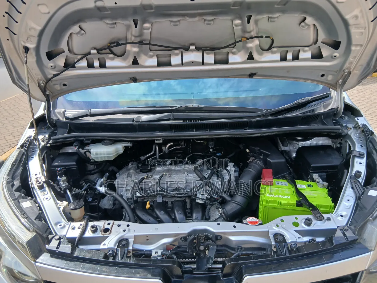 Toyota Voxy 2016 Silver