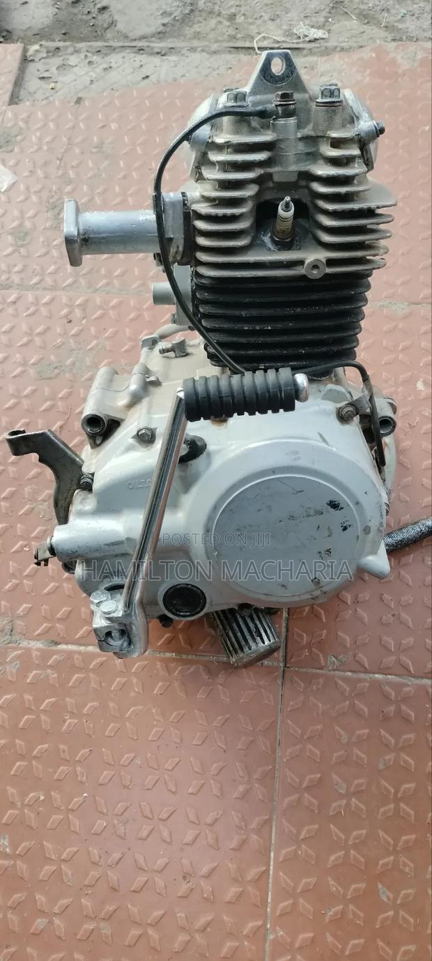 Bajaj Boxer 100 2018 Silver - main view