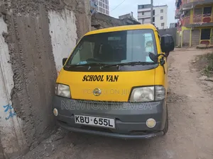Nissan Vanette 2016 Yellow