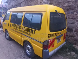 Nissan Vanette 2016 Yellow