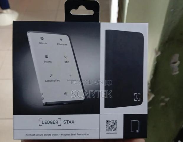 Ledger Stax Crypto Wallet - thumbnail 2