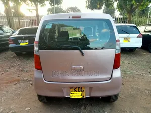 Suzuki Wagon R 2016 Pink