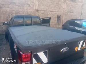 Ford Ranger Single Cabin Pick-Up Truck's Canvas Flat Bed Tonneau Cover