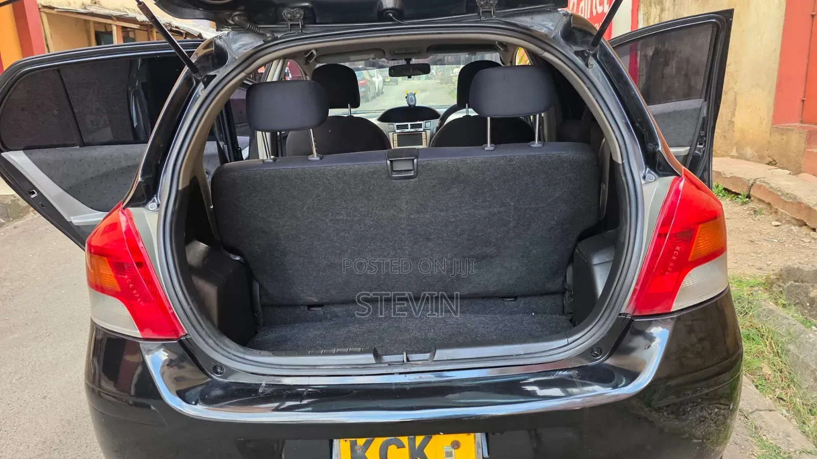 Toyota Vitz 2009 Black