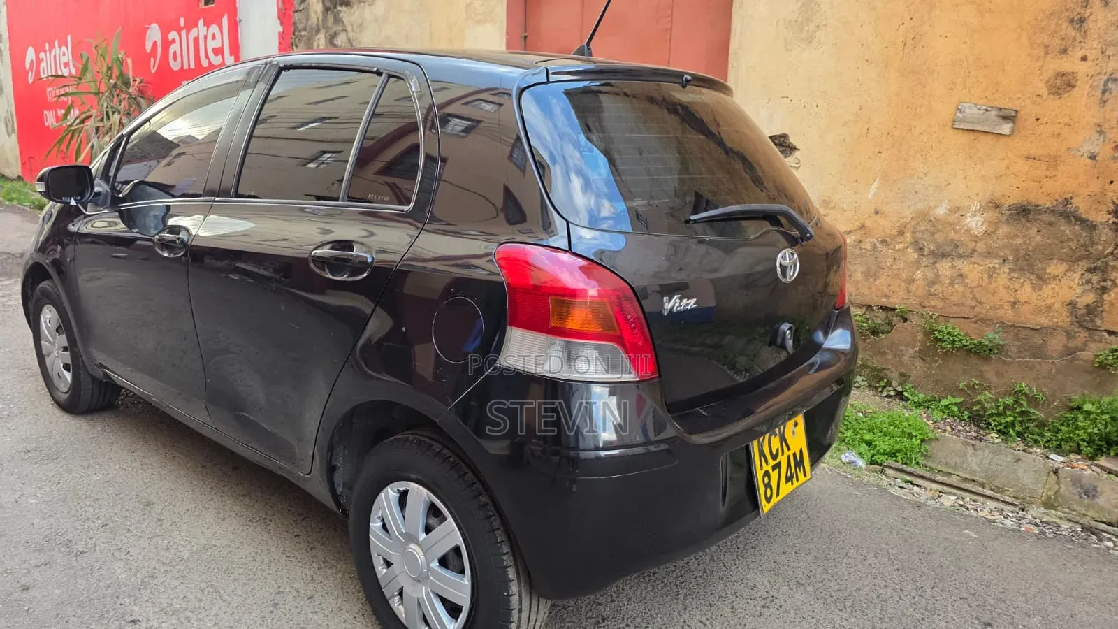 Toyota Vitz 2009 Black