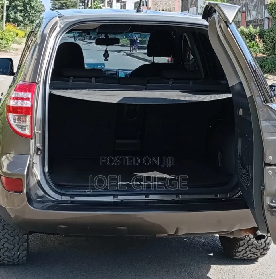 Toyota RAV4 2012 Gray