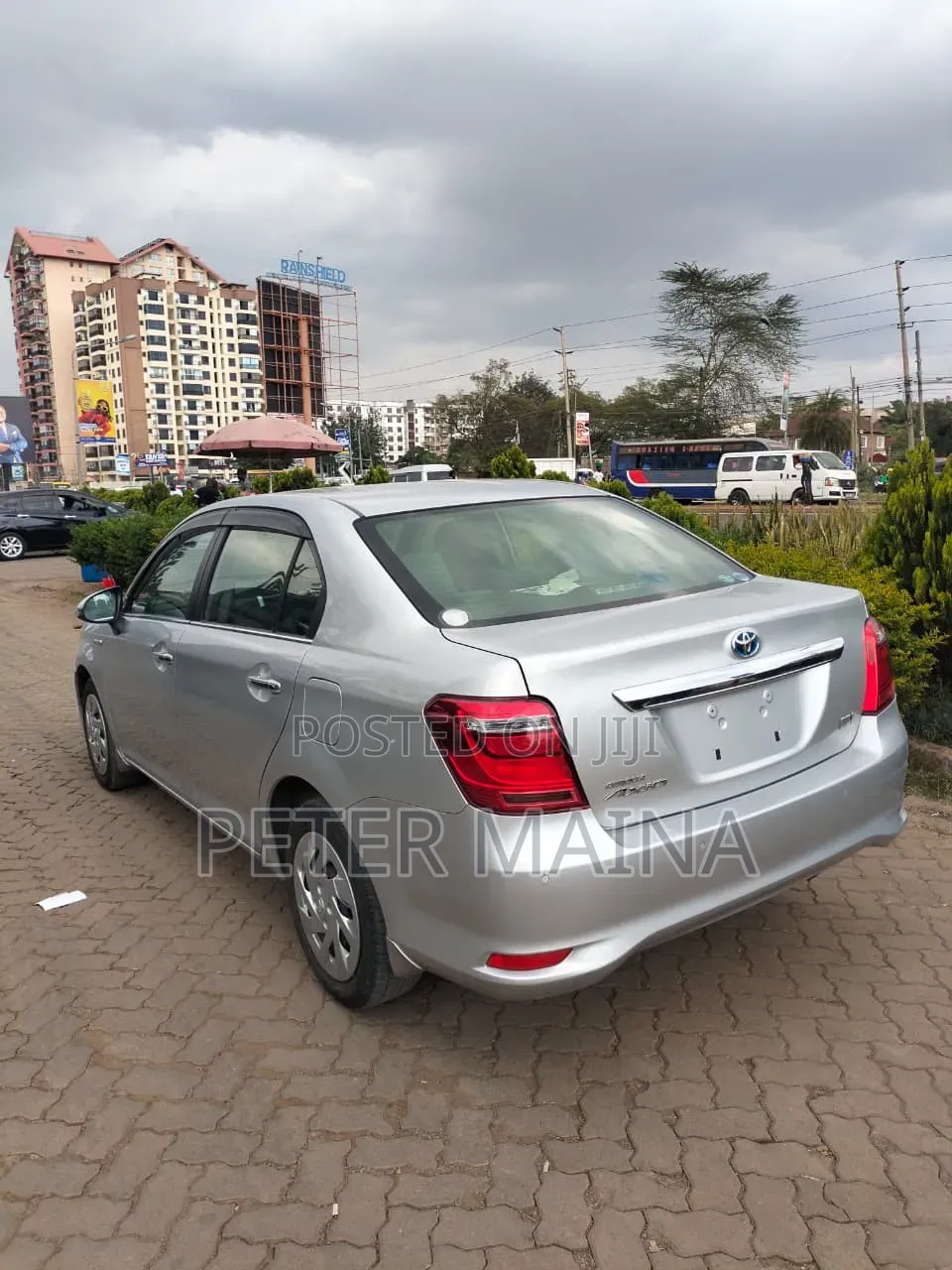 Toyota Axio 1.5 Hybrid 2WD 2019 Silver