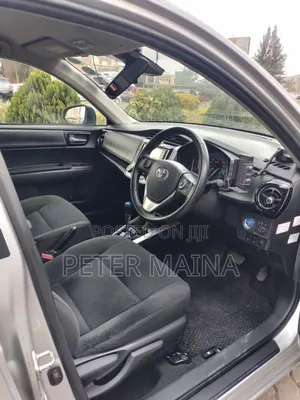 Toyota Axio 1.5 Hybrid 2WD 2019 Silver