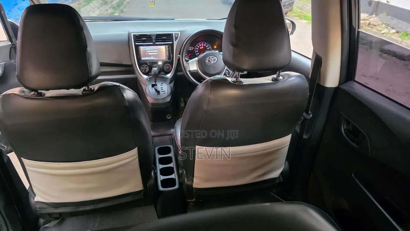 Toyota Ractis 2017 Black