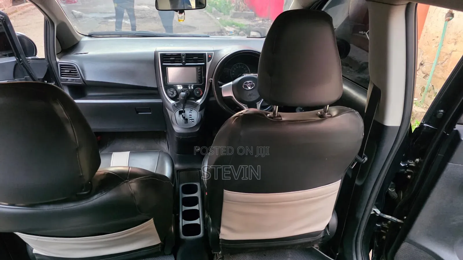 Toyota Ractis 2017 Black