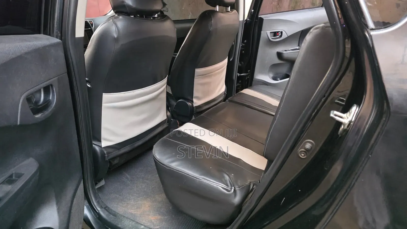 Toyota Ractis 2017 Black