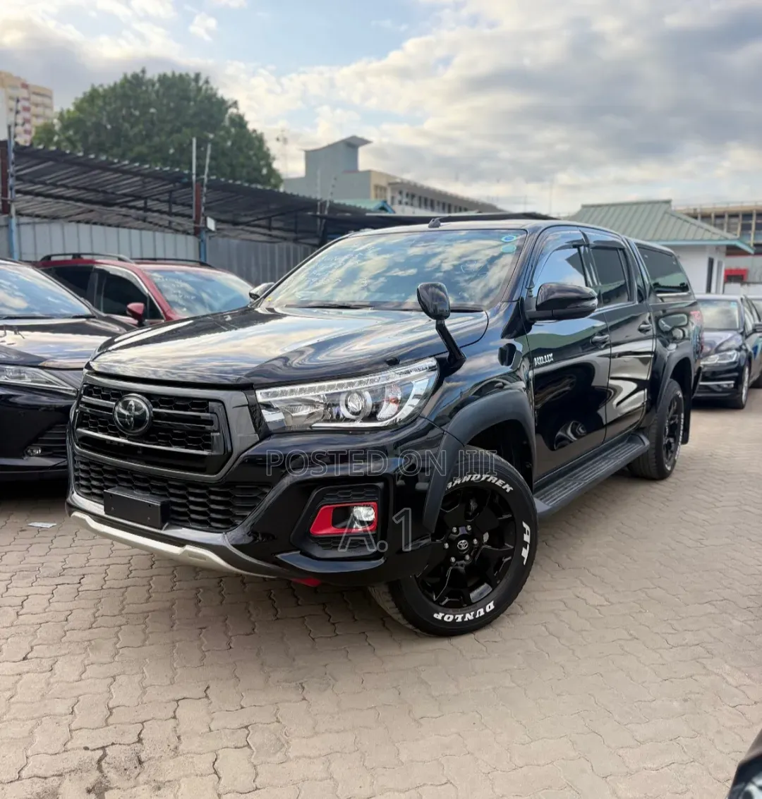 Toyota Hilux 2019 Black