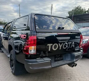 Toyota Hilux 2019 Black