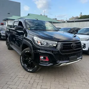 Toyota Hilux 2019 Black