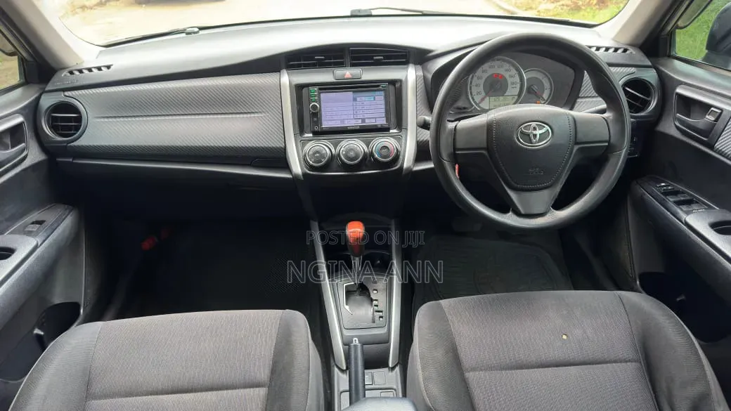 Toyota Corolla Fielder 2013 Silver