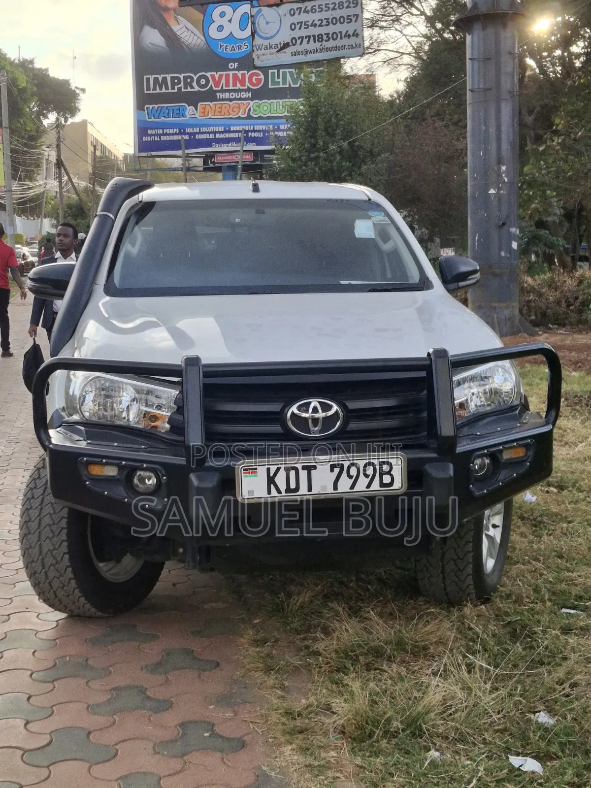 Toyota Hilux 2020 White