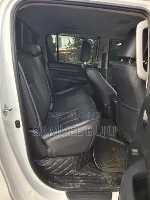 Toyota Hilux 2020 White