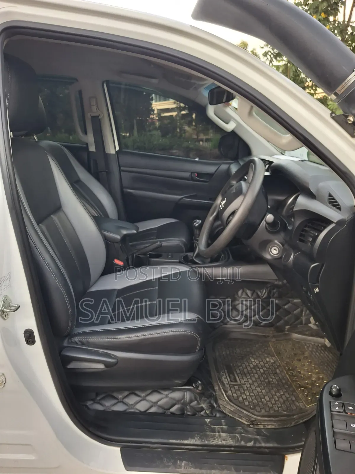 Toyota Hilux 2020 White