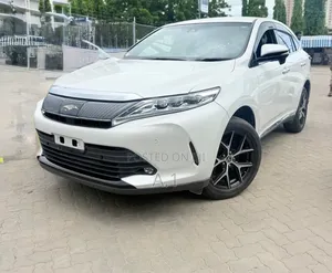 Toyota Harrier 2019 Off white
