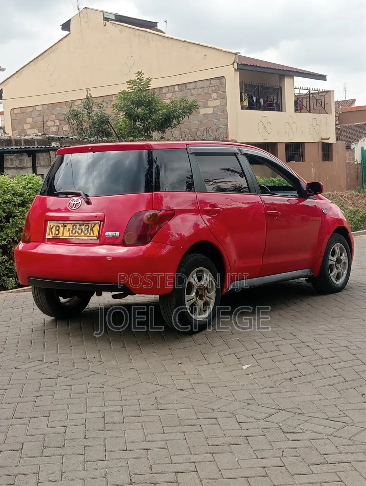 Toyota IST 2005 Red
