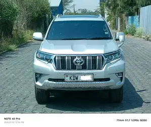 Toyota Land Cruiser Prado 2017 Silver