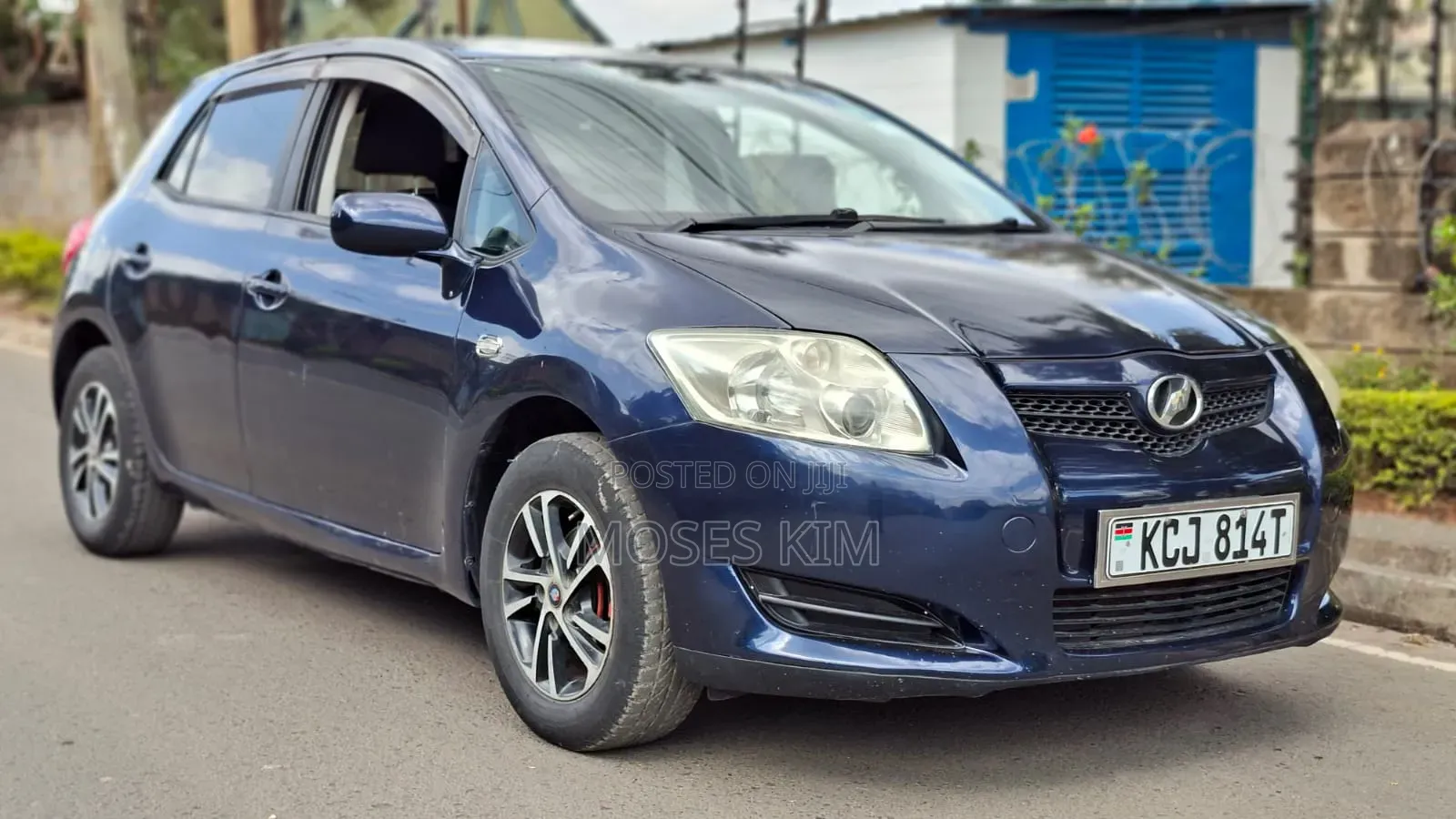 Toyota Auris 2010 Blue