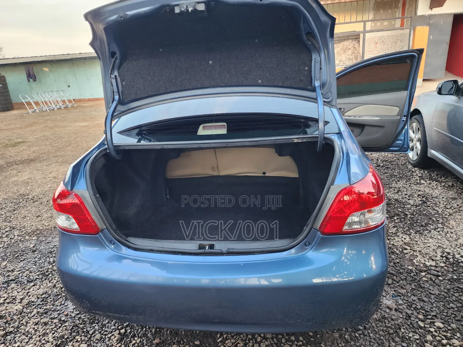 Toyota Belta 2010 Blue