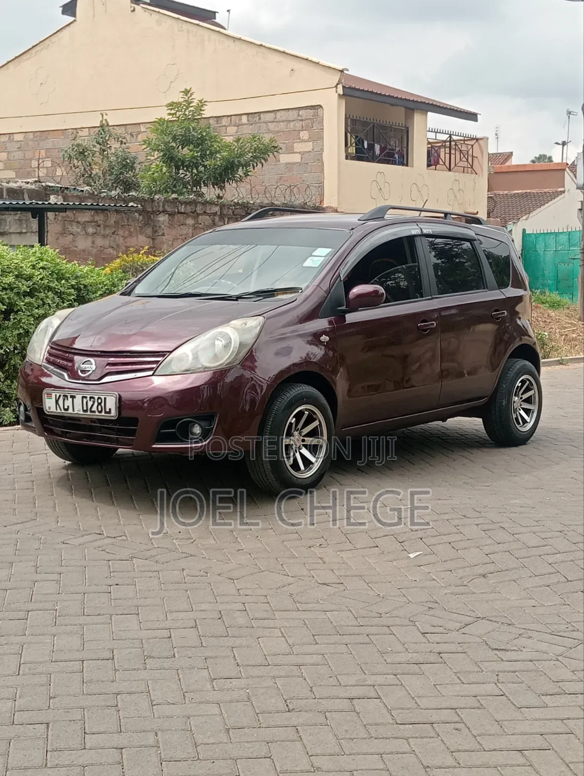 Nissan Note 2011 Maroon