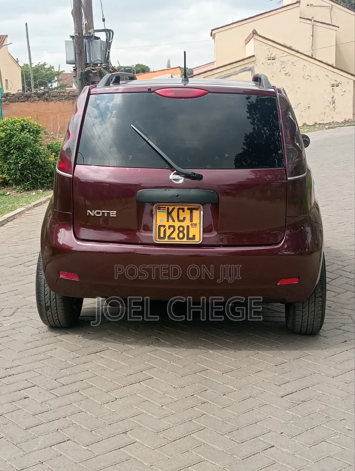 Nissan Note 2011 Maroon