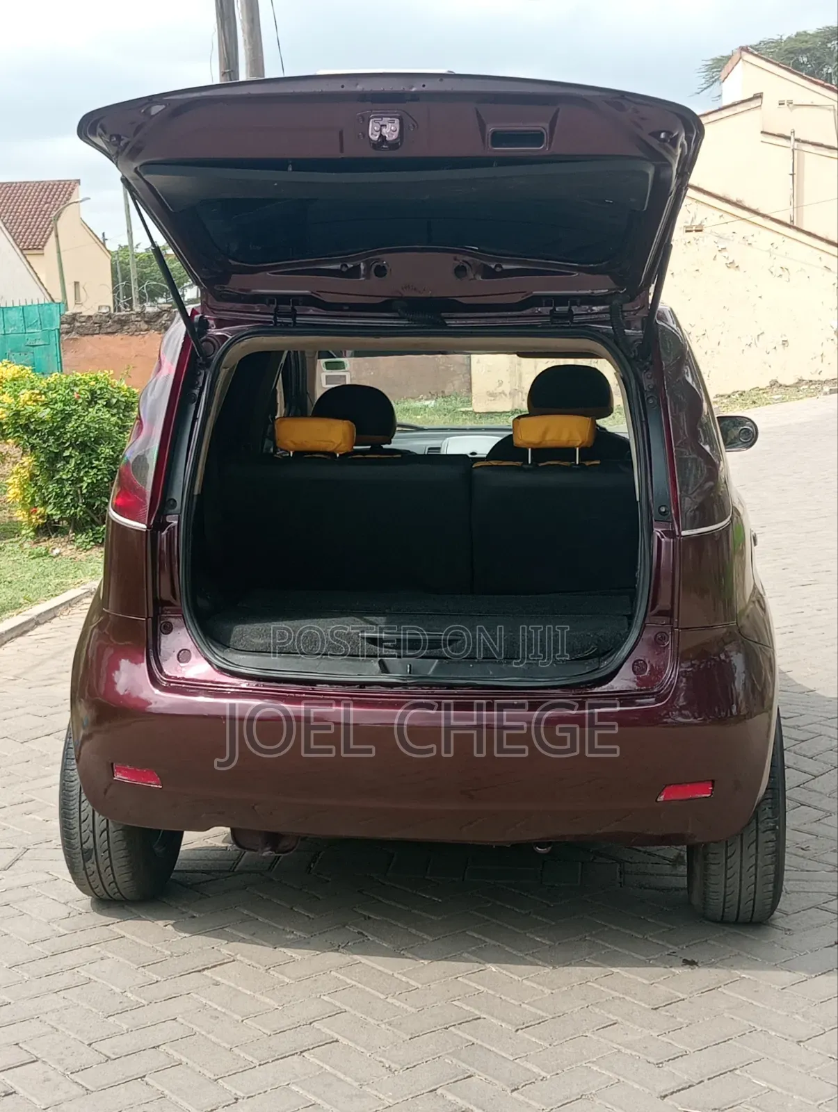 Nissan Note 2011 Maroon