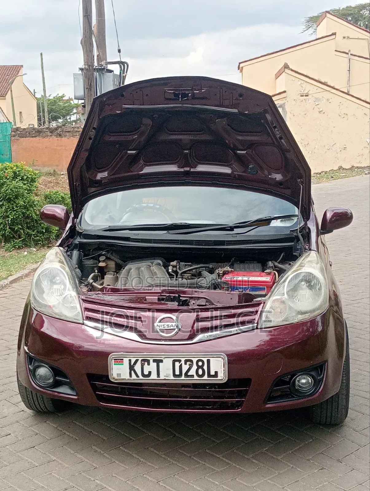 Nissan Note 2011 Maroon