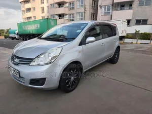 Nissan Note 2011 Silver