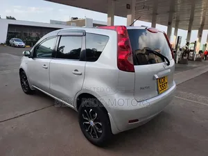 Nissan Note 2011 Silver