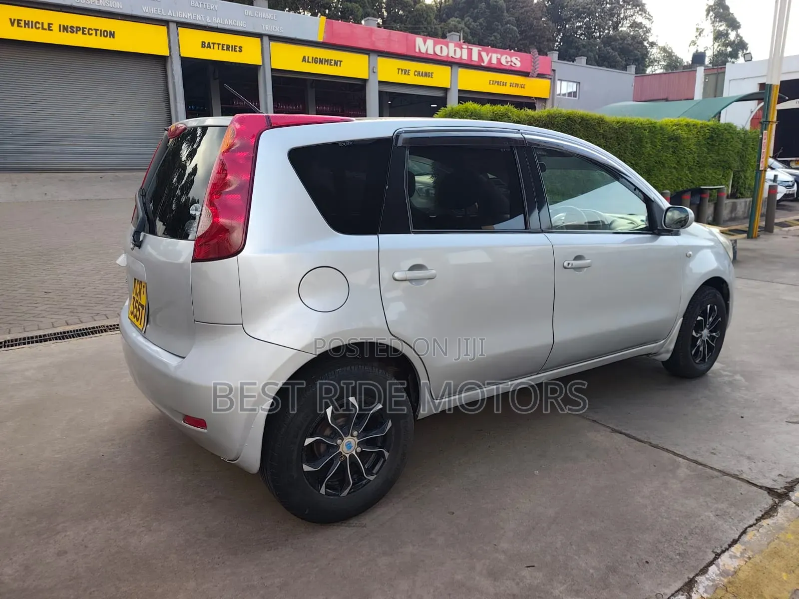 Nissan Note 2011 Silver