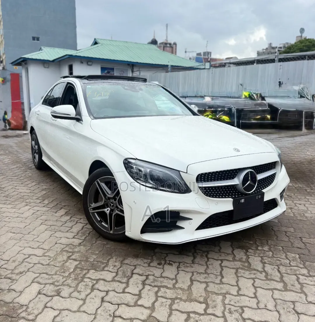 Mercedes-Benz C200 2019  White 