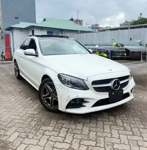 Mercedes-Benz C200 2019 Pearl