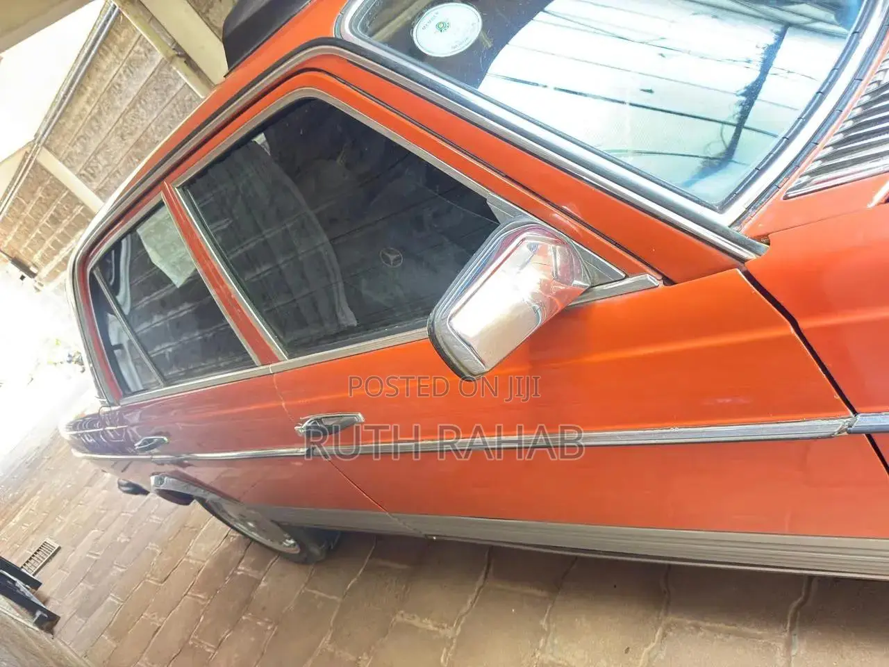 Mercedes-Benz 230E 1982 Orange