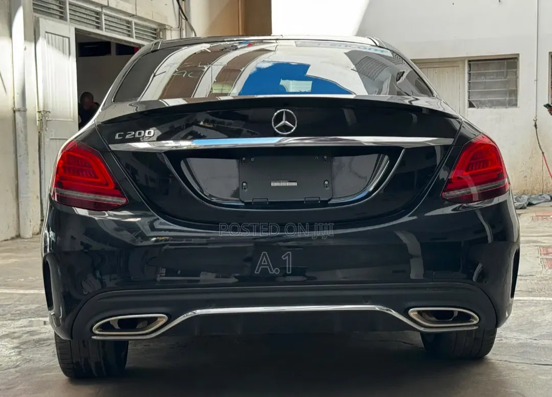 Mercedes-Benz C200 2019 Black