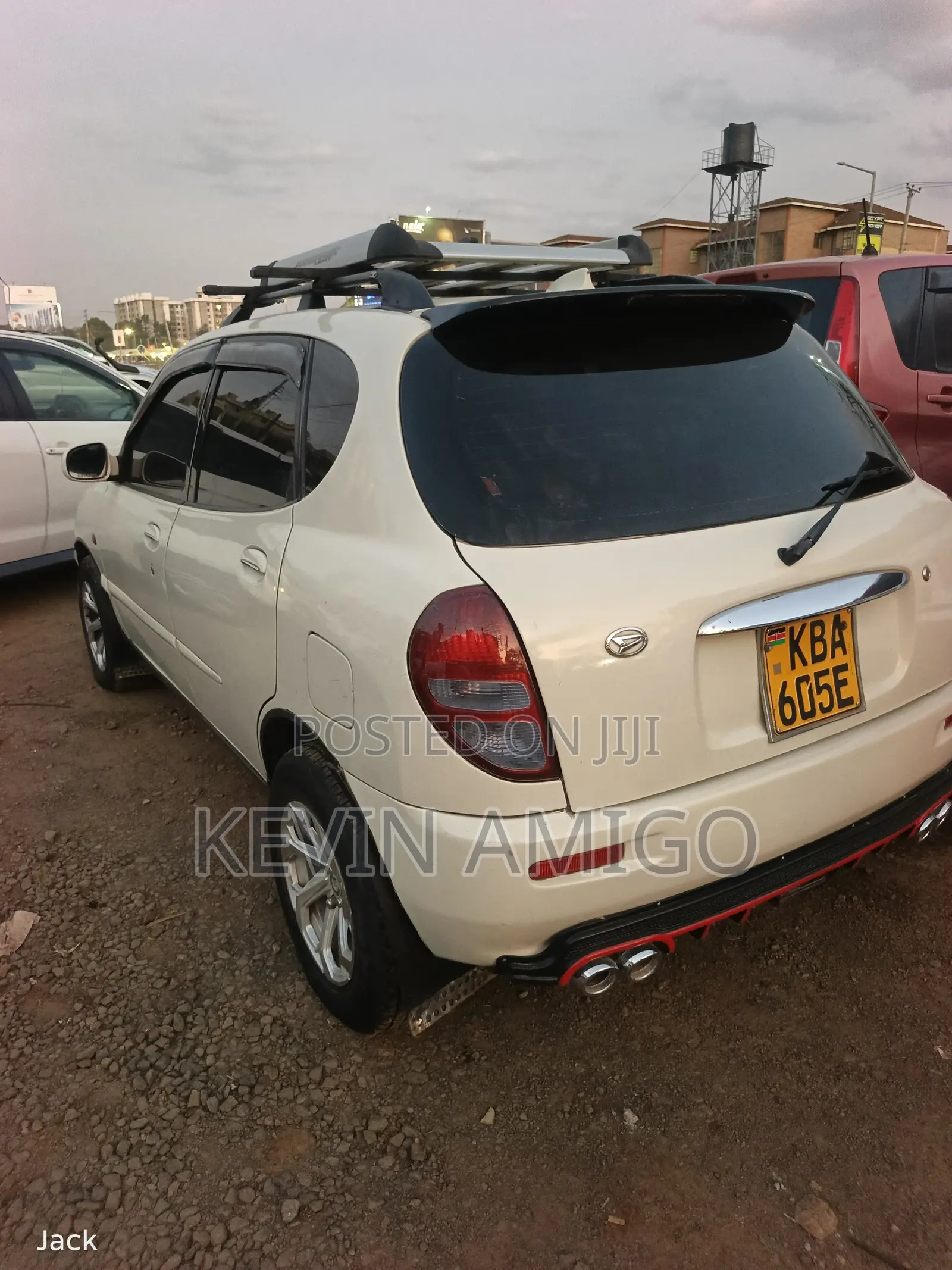 Toyota Duet 2000 White