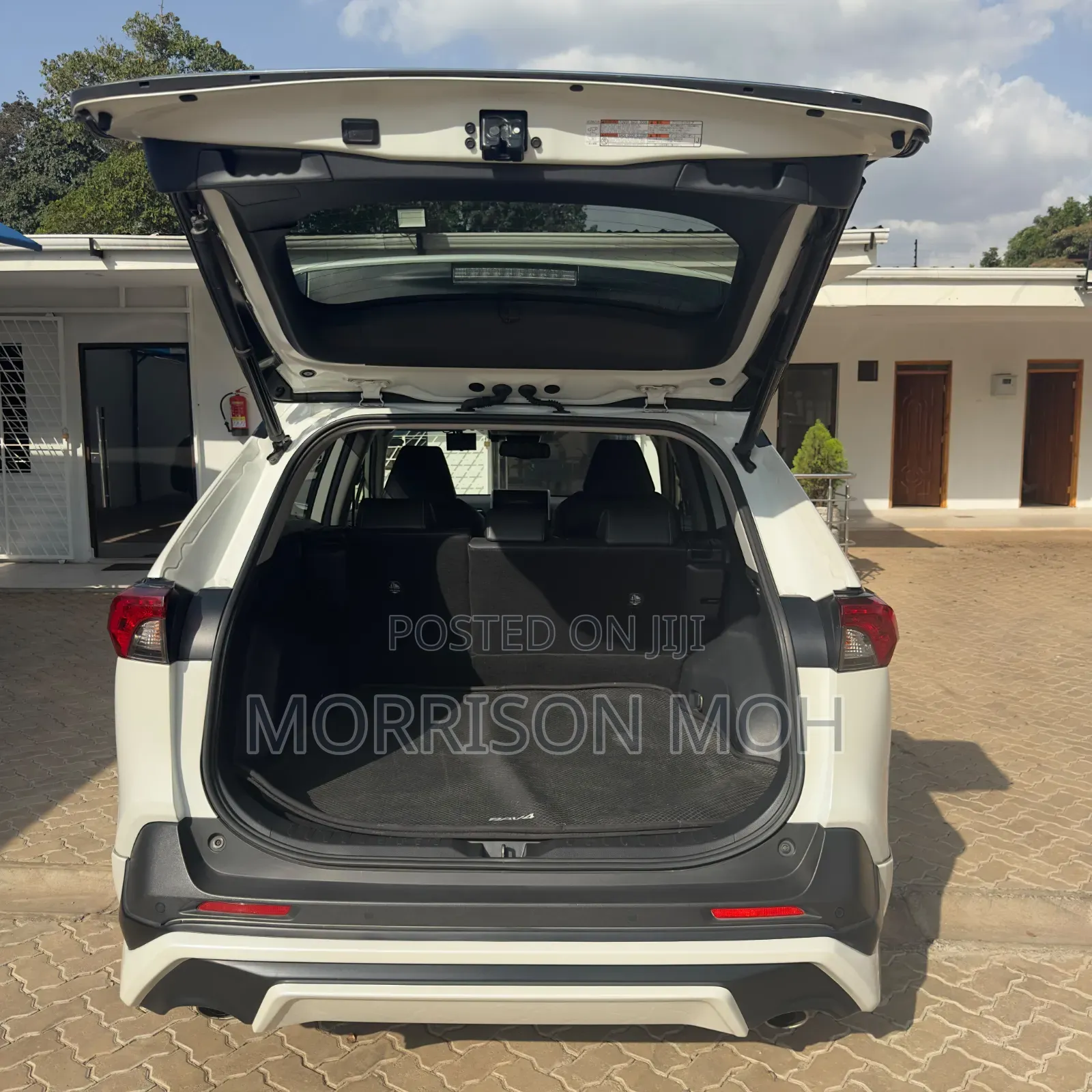 Toyota RAV4 2019 White