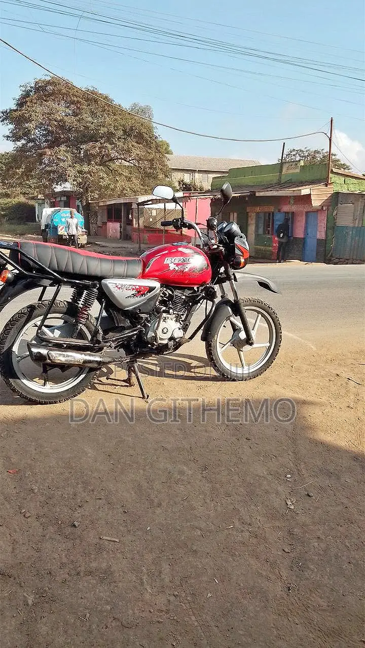 Bajaj Boxer 150 UG 2024 Red