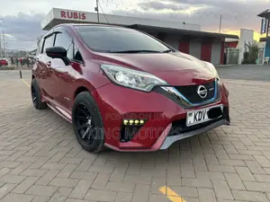 Nissan Note 1.2 Hybrid NISMO 2018 Red