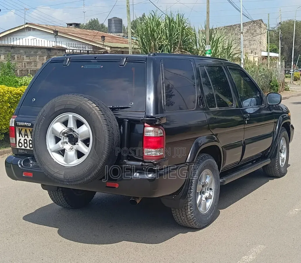 Nissan Terrano 2001 Black