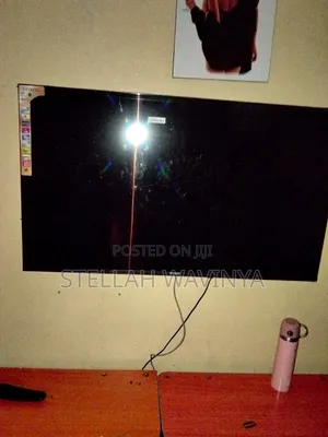 43 Inches Smart Tv Vitron for Sale Only Used for 6 Months