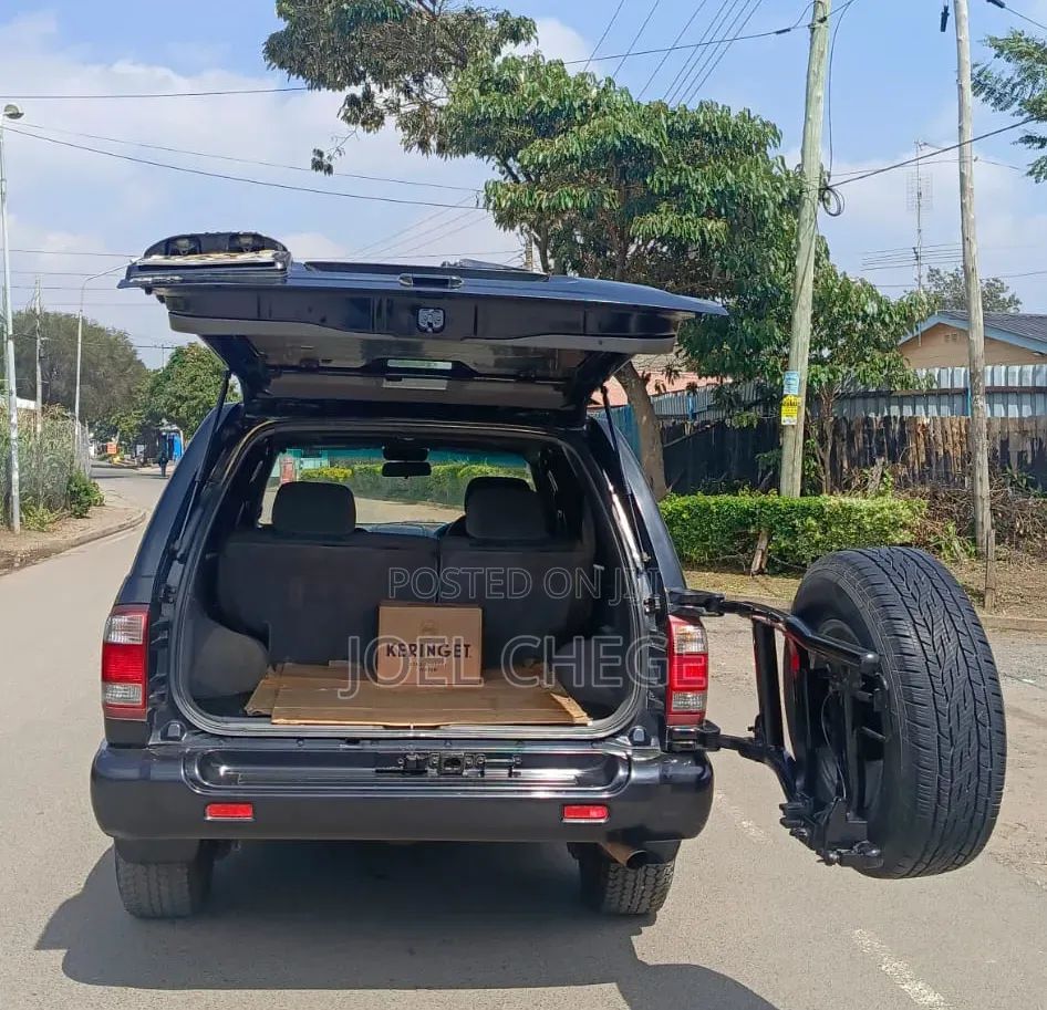 Nissan Terrano 2001 Black