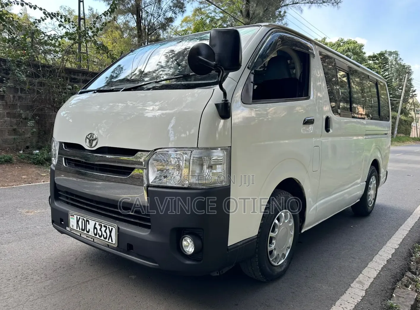 Toyota HiAce 2014 White