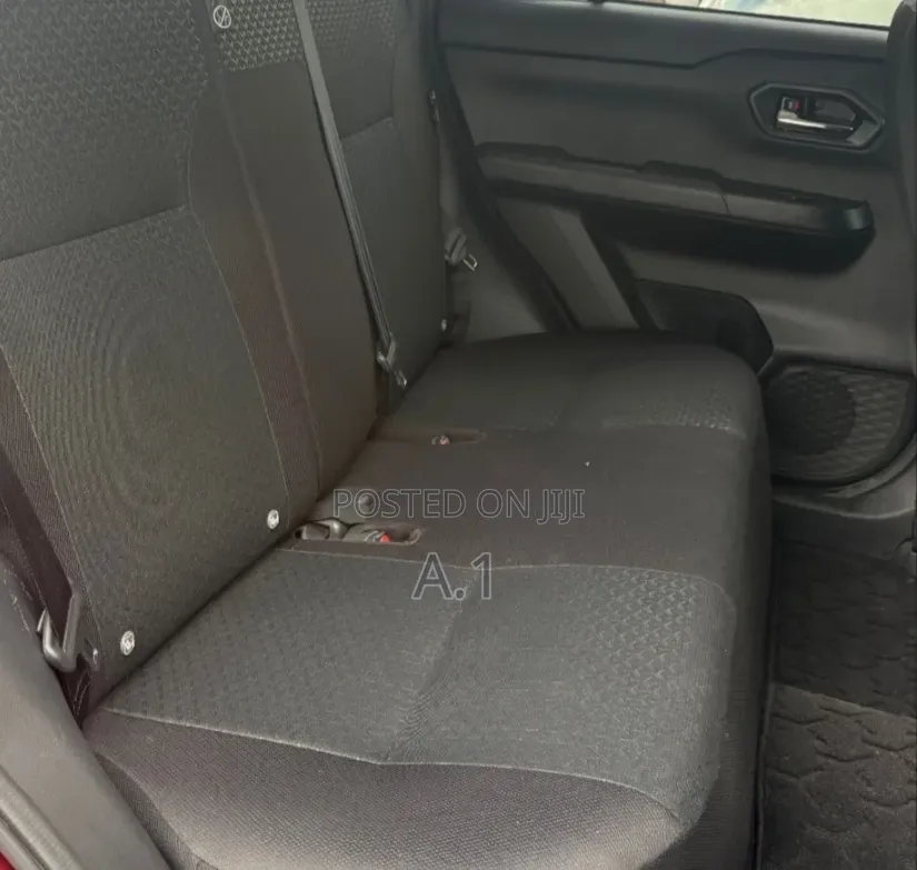 Toyota Raize 2019 Silver
